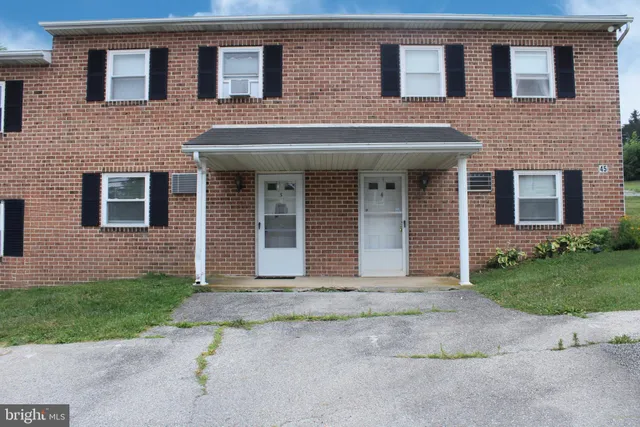 $850 | 45 North Main Street, Unit 4, Loganville, PA 17403