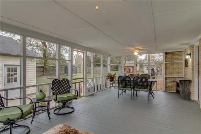 222 Hampton Road Columbia, TN 38401 - Photo 14 of 20 step out onto your new screened in porch. Nice for entertaining