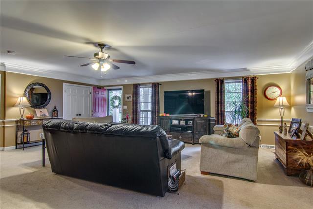 222 Hampton Road Columbia, TN 38401 - Photo 3 of 20 Gallery Image 3