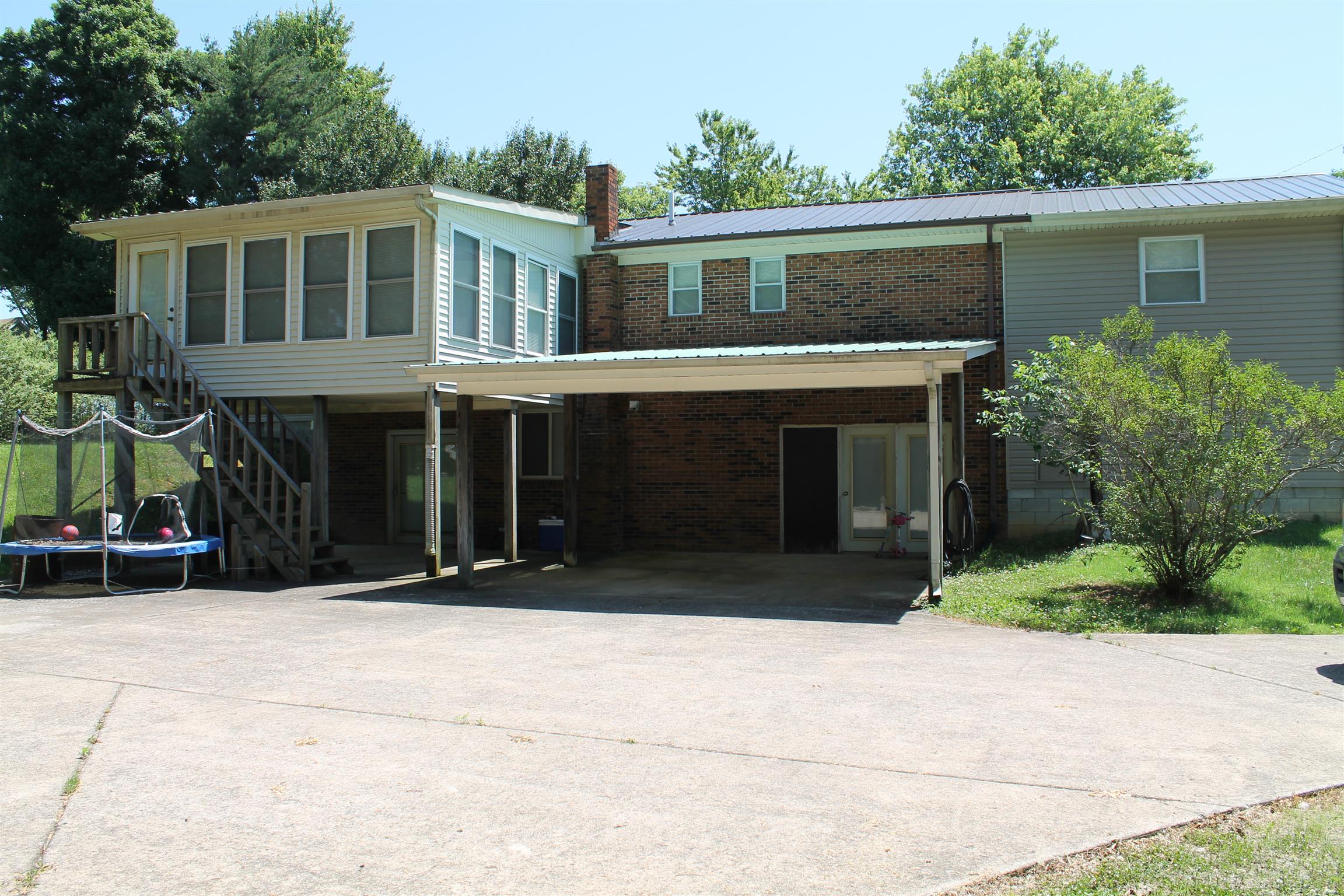 6089 Scottsville Road Lafayette, TN 37083 - Photo 4 of 16 Gallery Image 4
