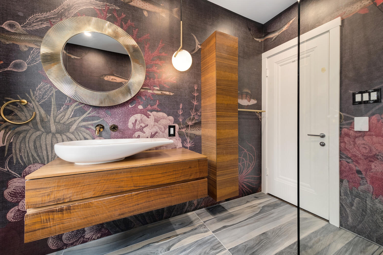 2333 Ridgeway Avenue Evanston, IL 60201 - Photo 21 of 35 a bathroom with a sink and a mirror