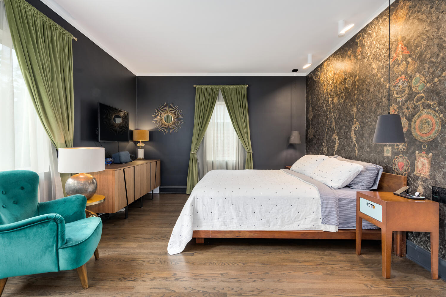 2333 Ridgeway Avenue Evanston, IL 60201 - Photo 23 of 35 a bedroom with a bed and wooden floor