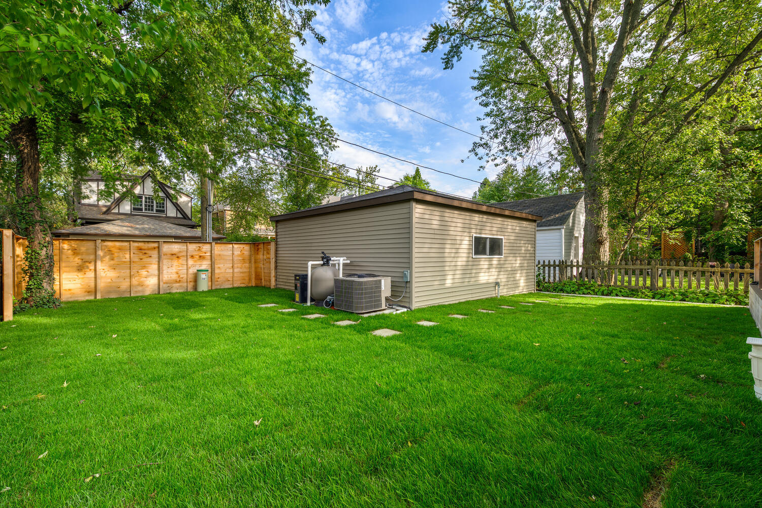 2333 Ridgeway Avenue Evanston, IL 60201 - Photo 34 of 35 a house view with a garden space