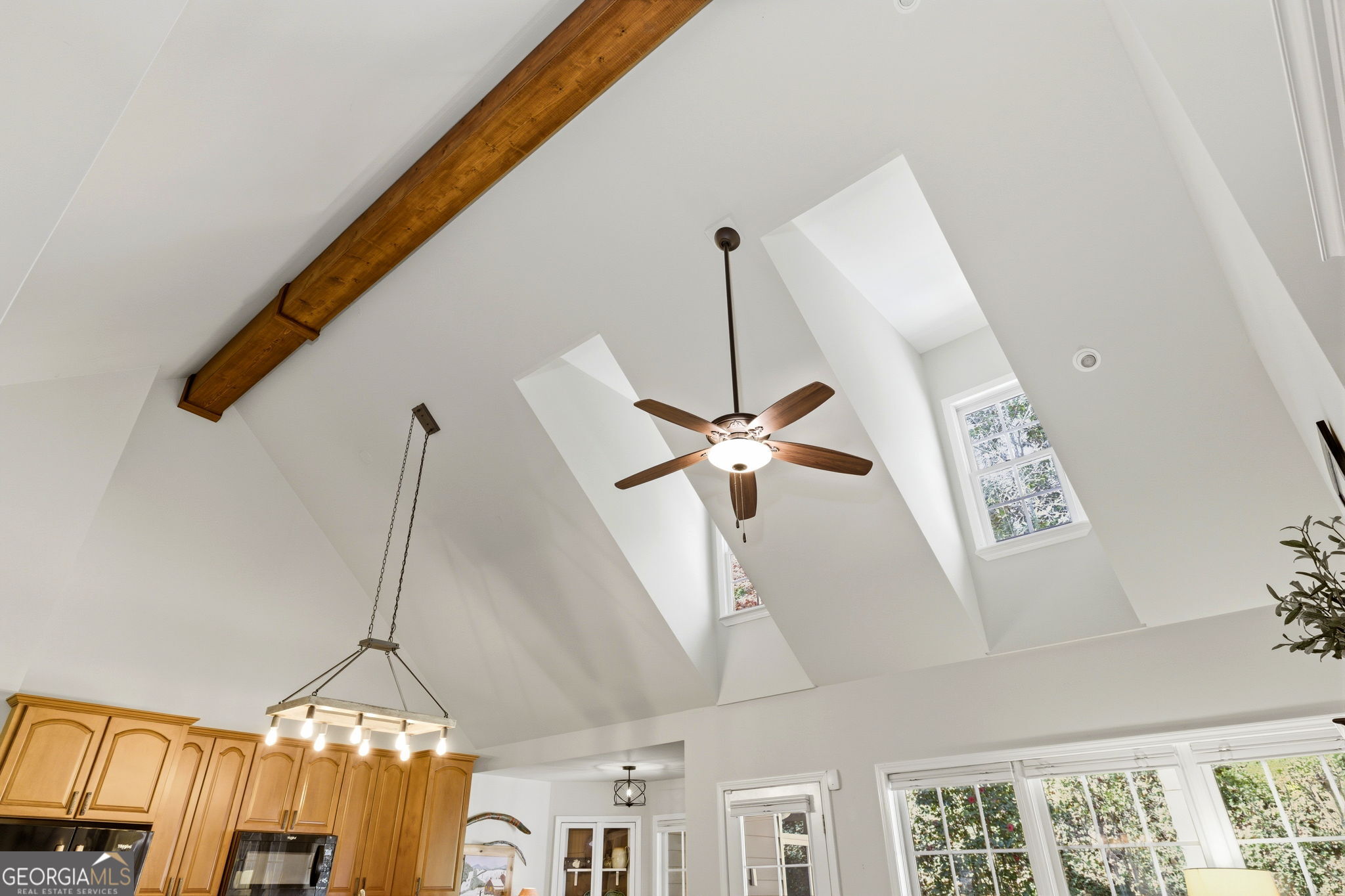 207 Springwood Drive Clarkesville, GA 30523 - Photo 12 of 66