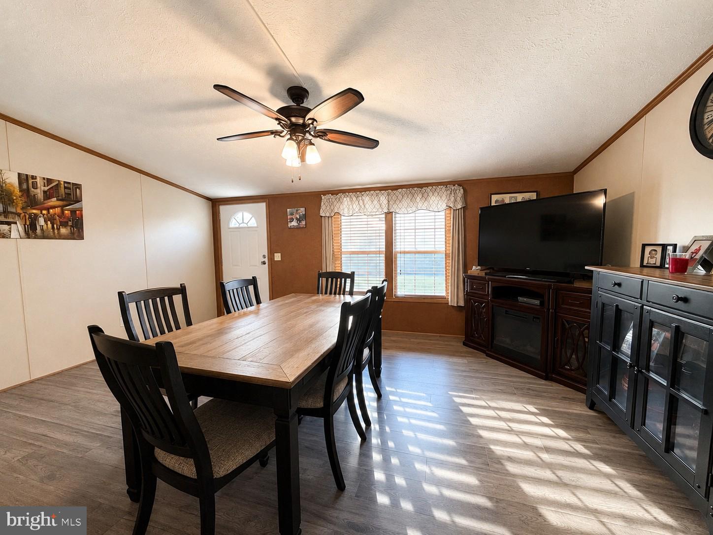 3618 Church Road Perkiomenville, PA 18074 - Photo 22 of 33 Bright and inviting dining space.