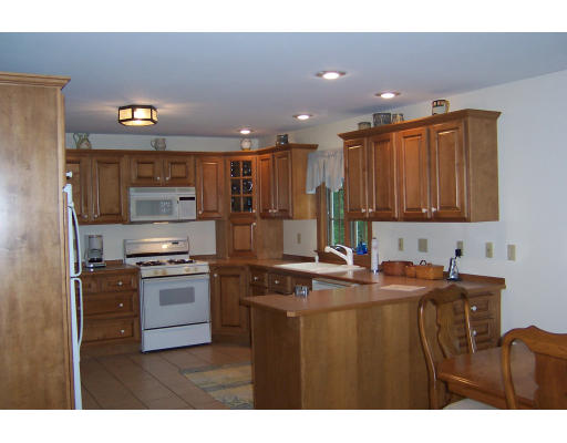 112 Houghton Road Princeton, MA 01541 - Photo 8 of 9 Gallery Image 8