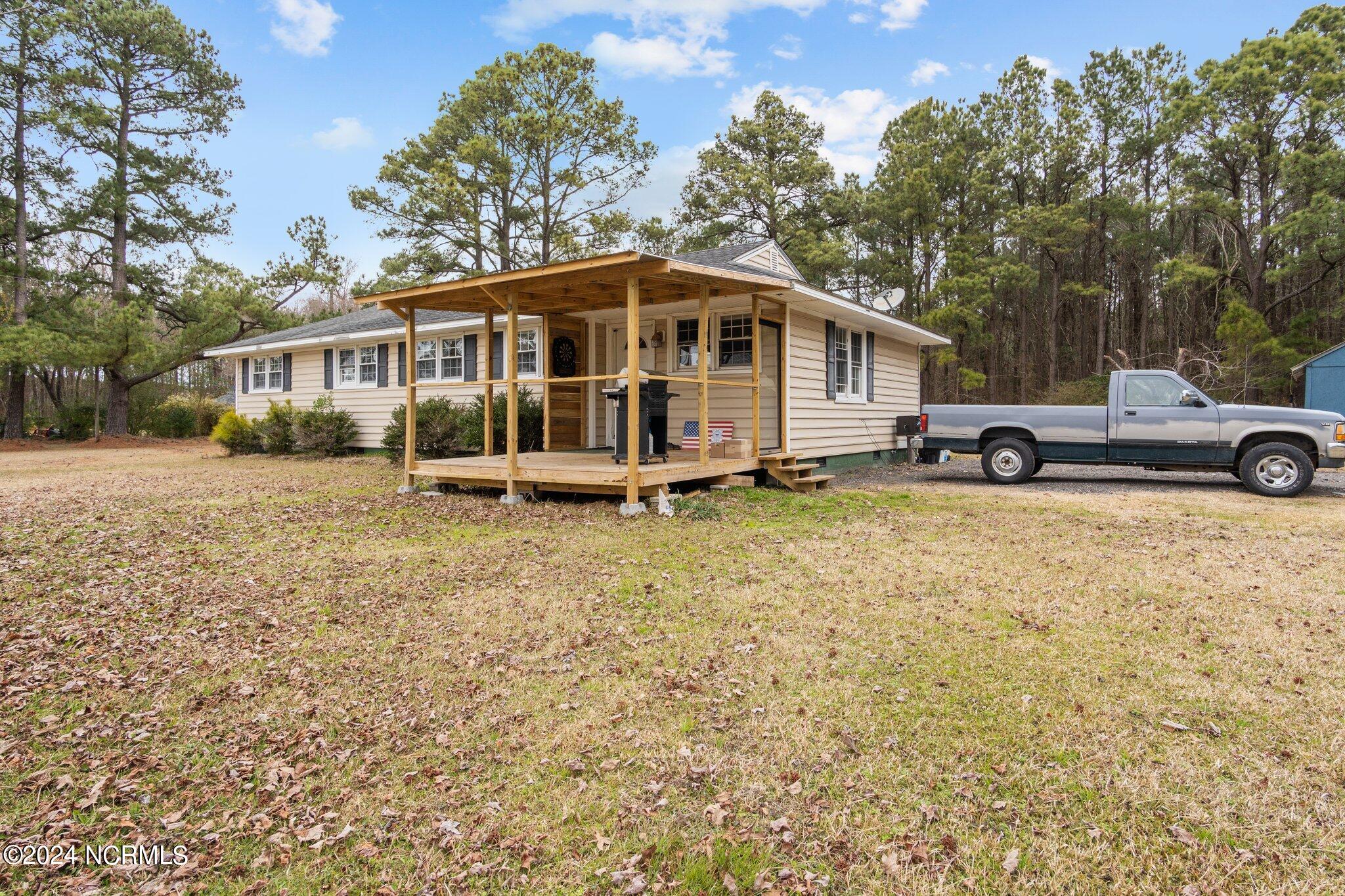 1627 Soundneck Road Elizabeth City, NC 27909 - Photo 3 of 34 31-web-or-mls-DSC06240