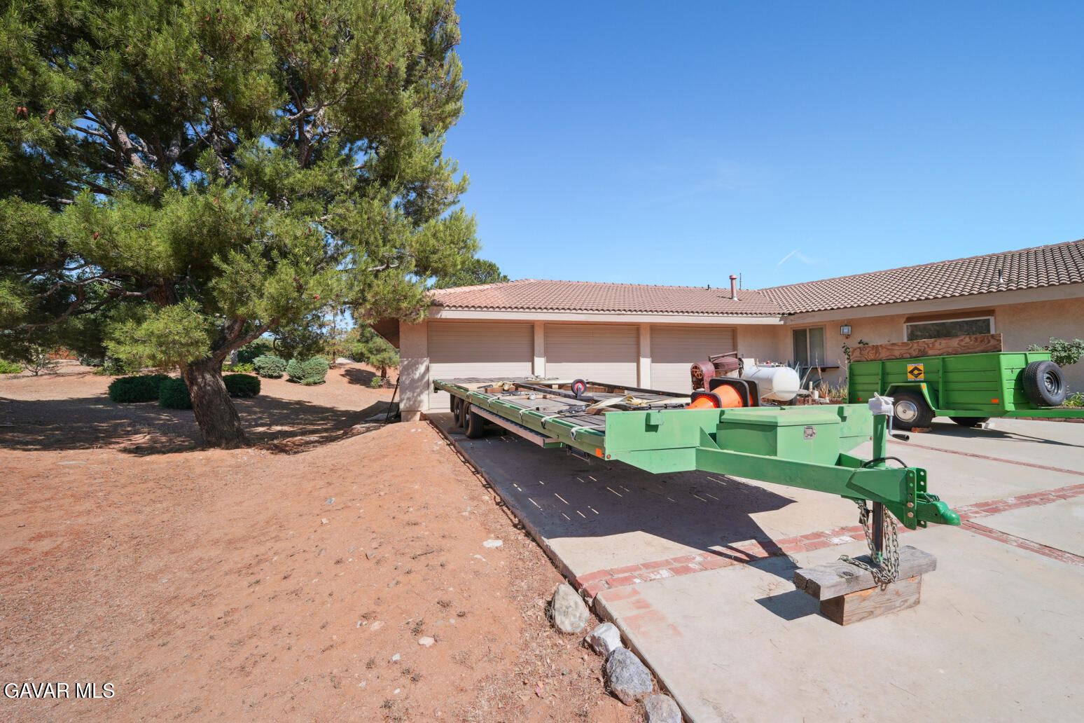 6020 Valley Sage Road Acton, CA 93510 - Photo 38 of 40 a view of a backyard with a garden and plants