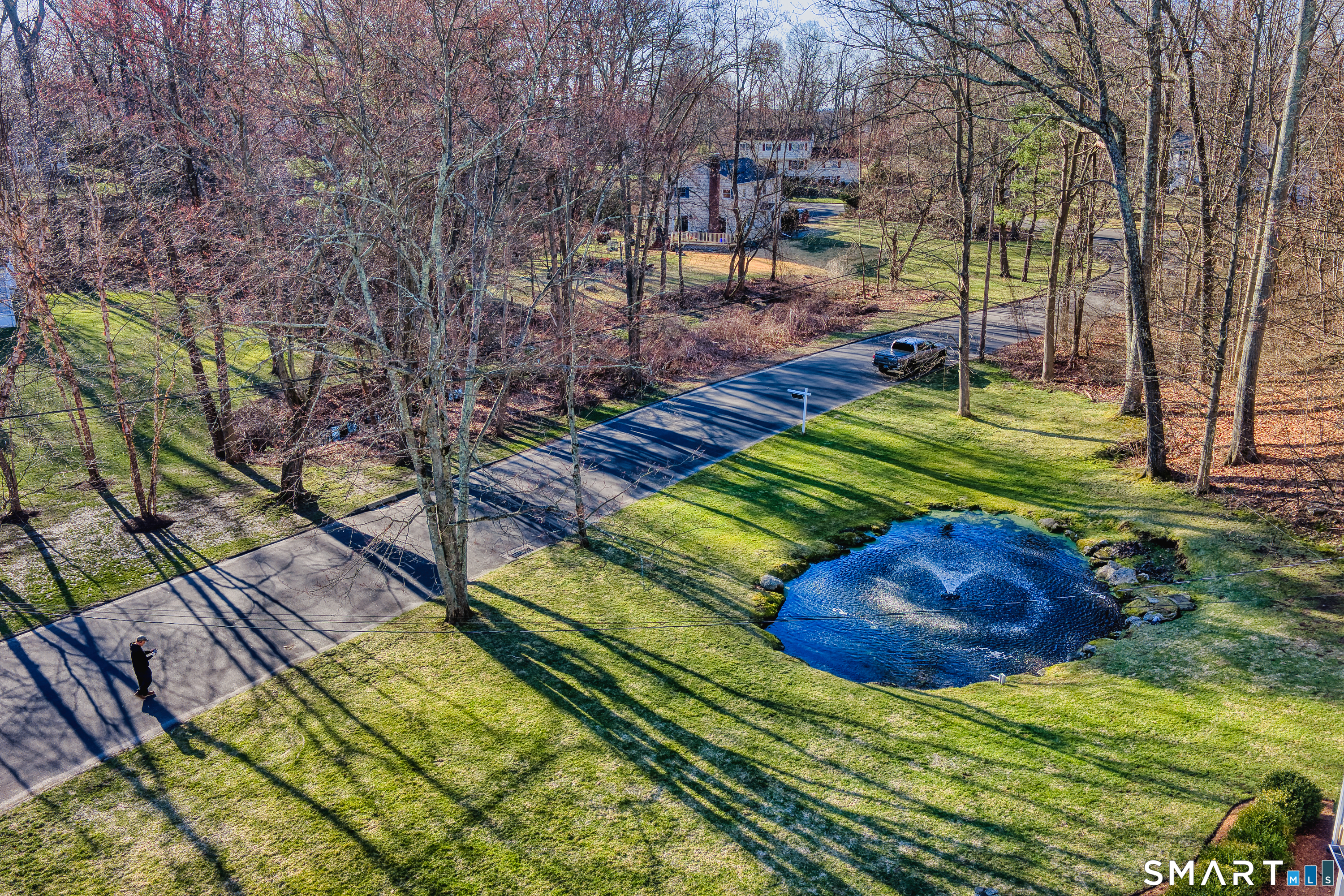 39 Marion Road Westport, CT 06880 - Photo 46 of 46 a view of a backyard with sitting area