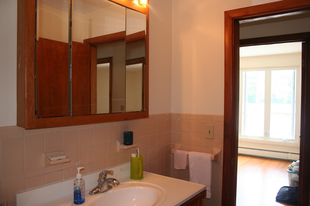 83 Whitehall Road Amesbury, MA 01913 - Photo 8 of 14 Gallery Image 8
