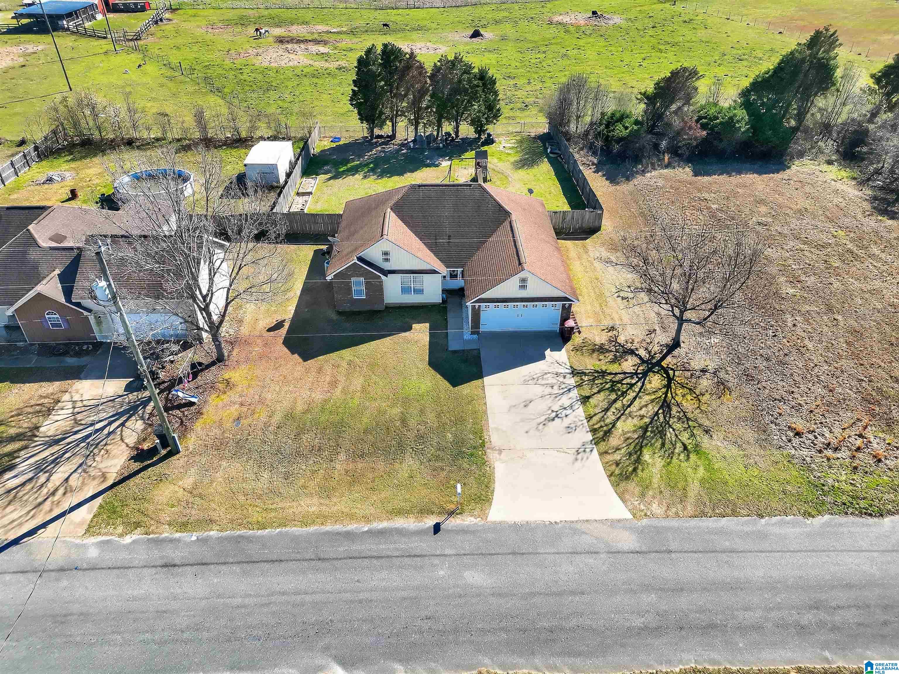 75 County Road 951 Clanton, AL 35045 - Photo 3 of 26