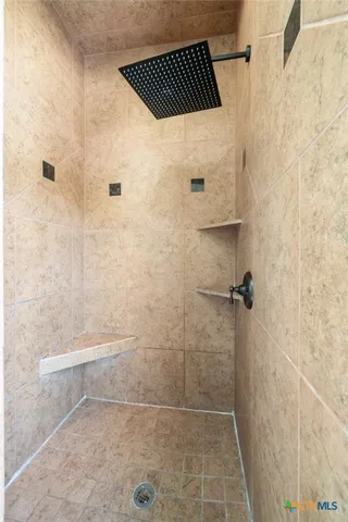 $615,000 | 170 North Echo Canyon Drive North, Comfort, TX 78013