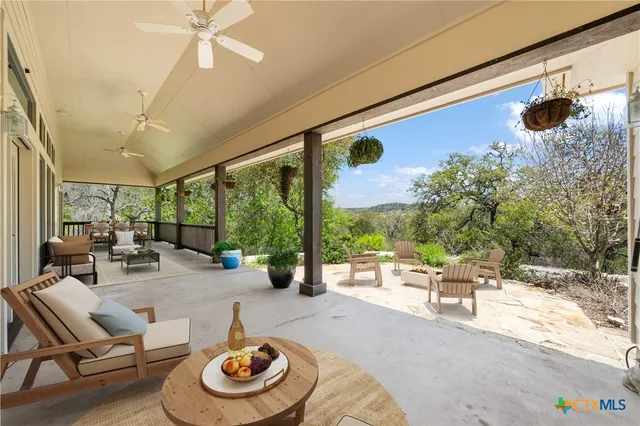 $615,000 | 170 North Echo Canyon Drive North, Comfort, TX 78013