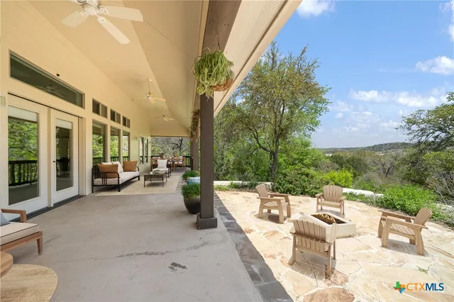 $615,000 | 170 North Echo Canyon Drive North, Comfort, TX 78013