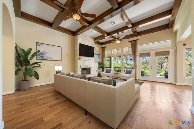 $615,000 | 170 North Echo Canyon Drive North, Comfort, TX 78013