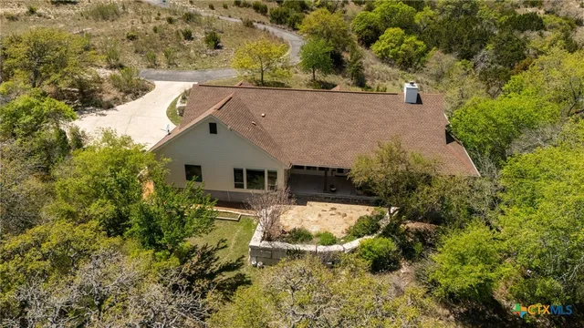 $615,000 | 170 North Echo Canyon Drive North, Comfort, TX 78013