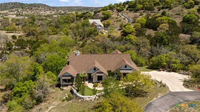 $615,000 | 170 North Echo Canyon Drive North, Comfort, TX 78013