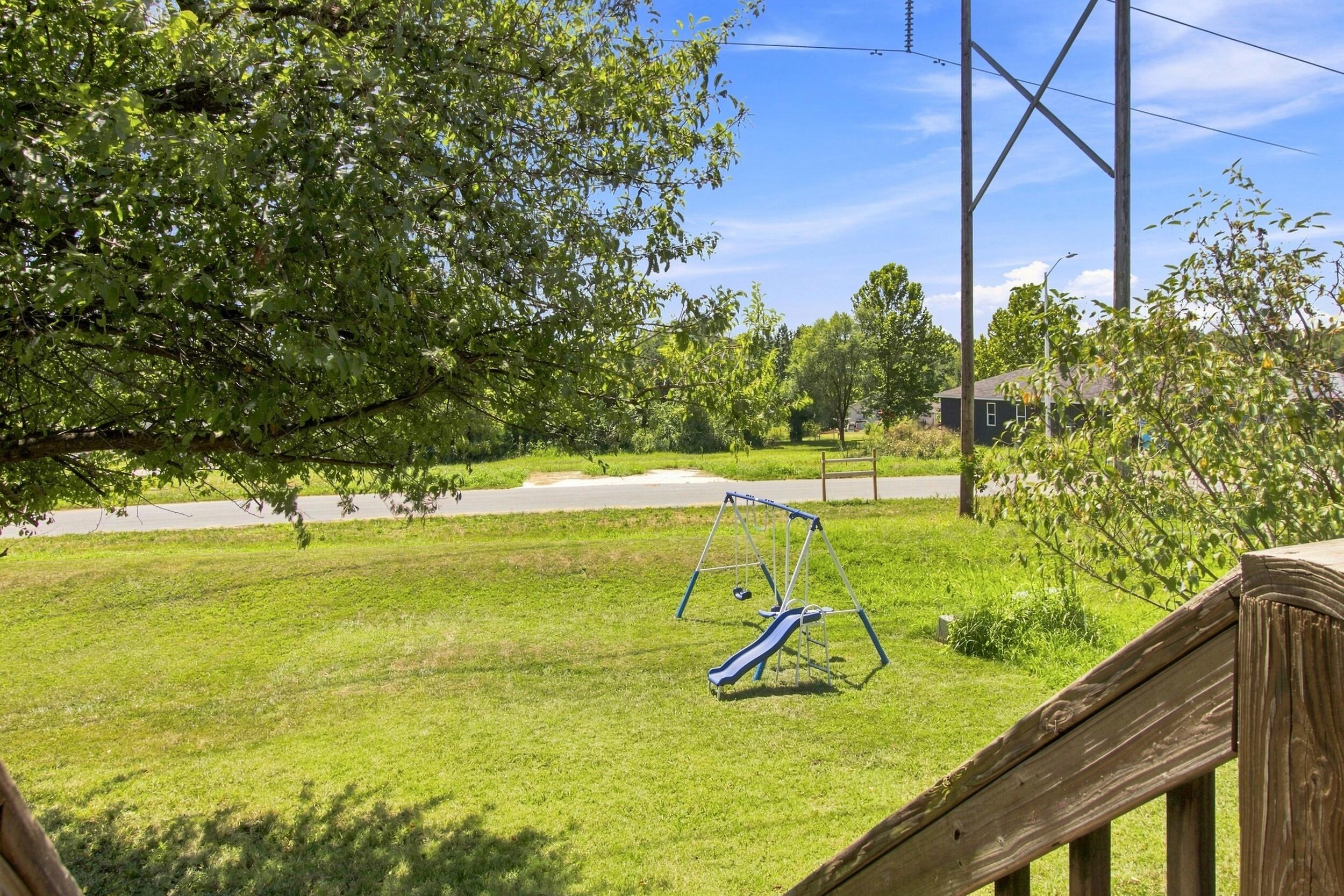 2217 West Hope Road Springfield, MO 65803 - Photo 15 of 19 ozarksmedia_0589