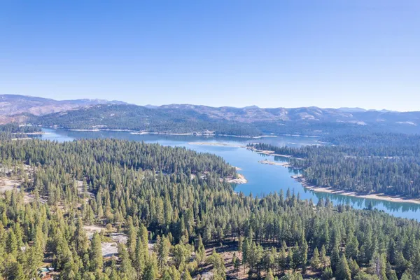 $659,000 | 42088 North Elderberry Road, Shaver Lake, CA 93664