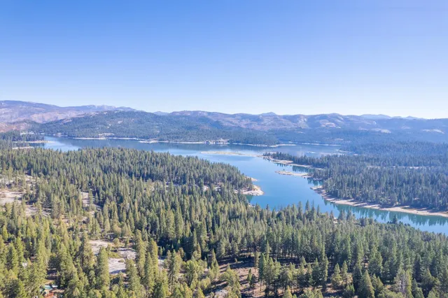 $659,000 | 42088 North Elderberry Road, Shaver Lake, CA 93664
