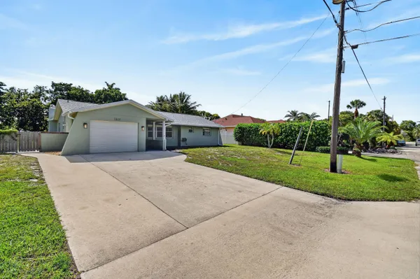 $3,200 | 1317 Willow Road, West Palm Beach, FL 33406
