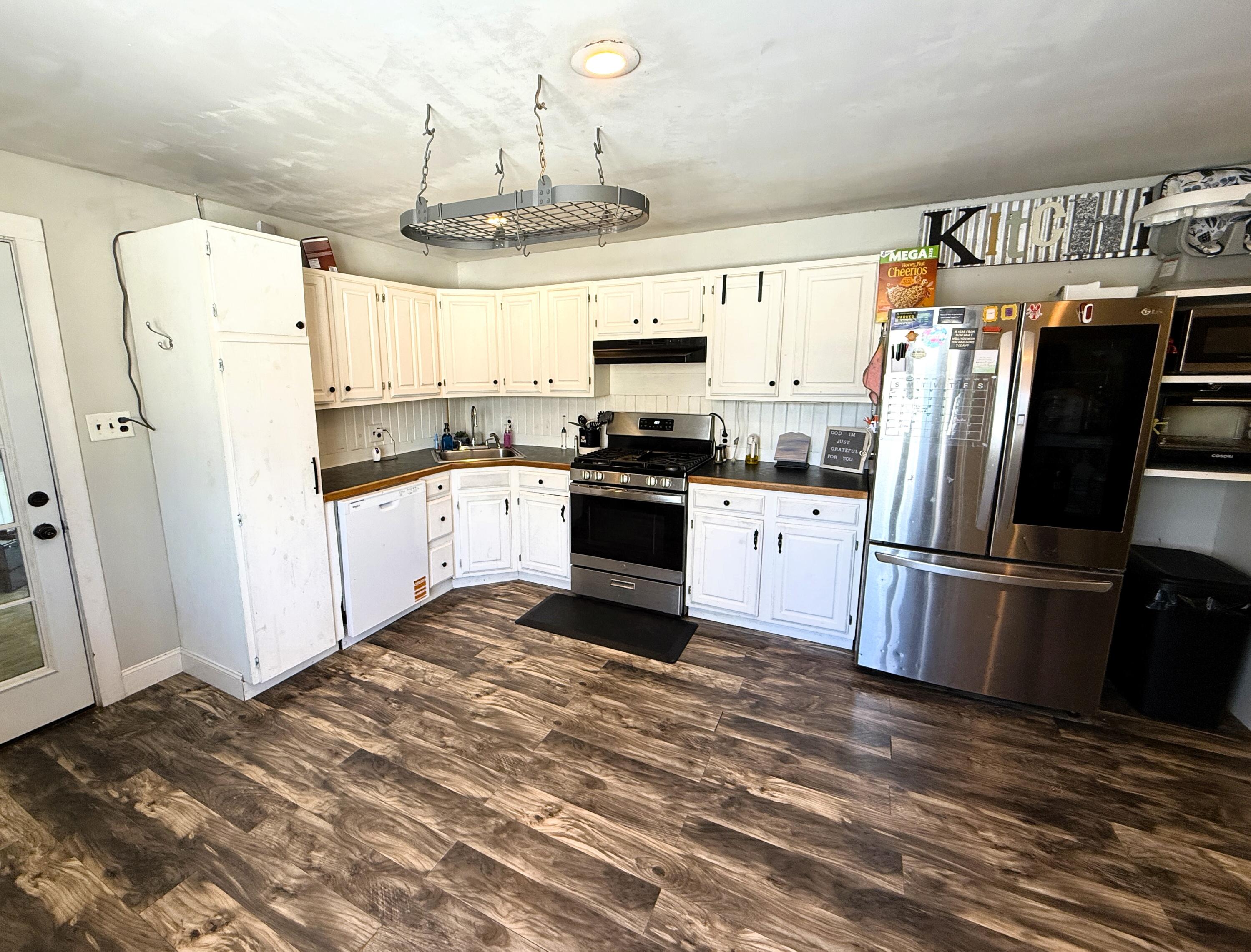 8 Powell Lane Friendship, ME 04547 - Photo 3 of 18 Kitchen