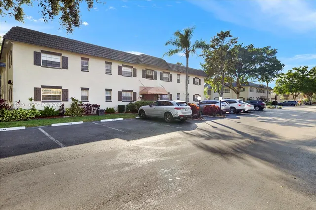 $148,000 | 5661 Southwest 2nd Court, Unit 216, Margate, FL 33068