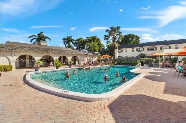 $148,000 | 5661 Southwest 2nd Court, Unit 216, Margate, FL 33068