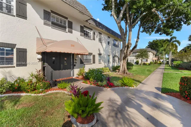 $148,000 | 5661 Southwest 2nd Court, Unit 216, Margate, FL 33068