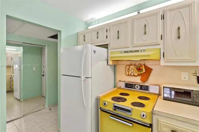 $148,000 | 5661 Southwest 2nd Court, Unit 216, Margate, FL 33068