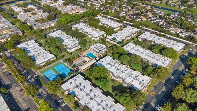 $148,000 | 5661 Southwest 2nd Court, Unit 216, Margate, FL 33068