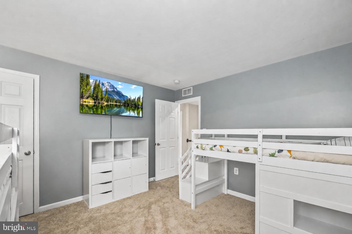 16183 Raptor Crest Lane Woodbridge, VA 22193 - Photo 24 of 51 Cozy bunk room with serene views.