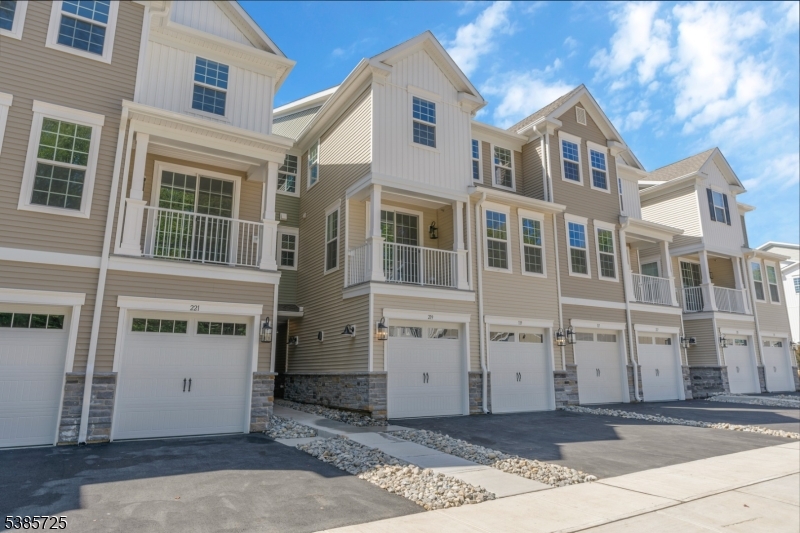 219 Myrtle Road Warren, NJ 07059 - Photo 33 of 33 front view of a building