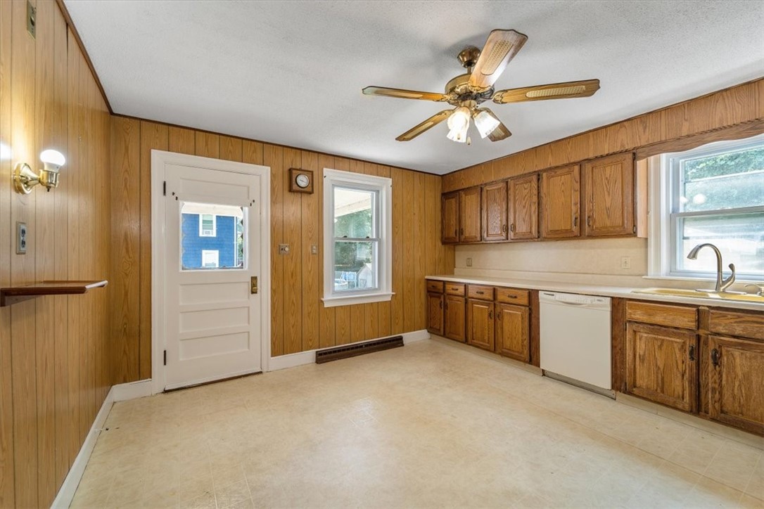 200 Papineau Avenue Woonsocket, RI 02895 - Photo 6 of 20
