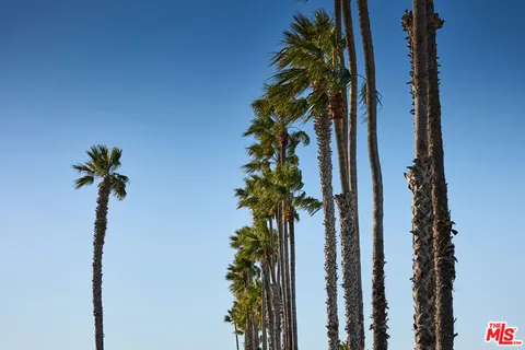 $2,100,000 | 29500 Heathercliff Road, Unit 225, Malibu, CA 90265