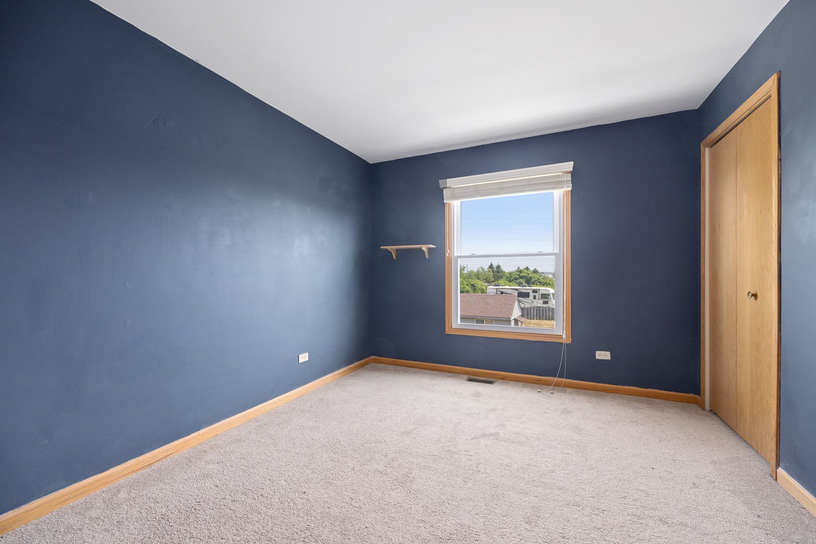 24859 Vermette Road Plainfield, IL 60585 - Photo 19 of 39 an empty room with windows and closet