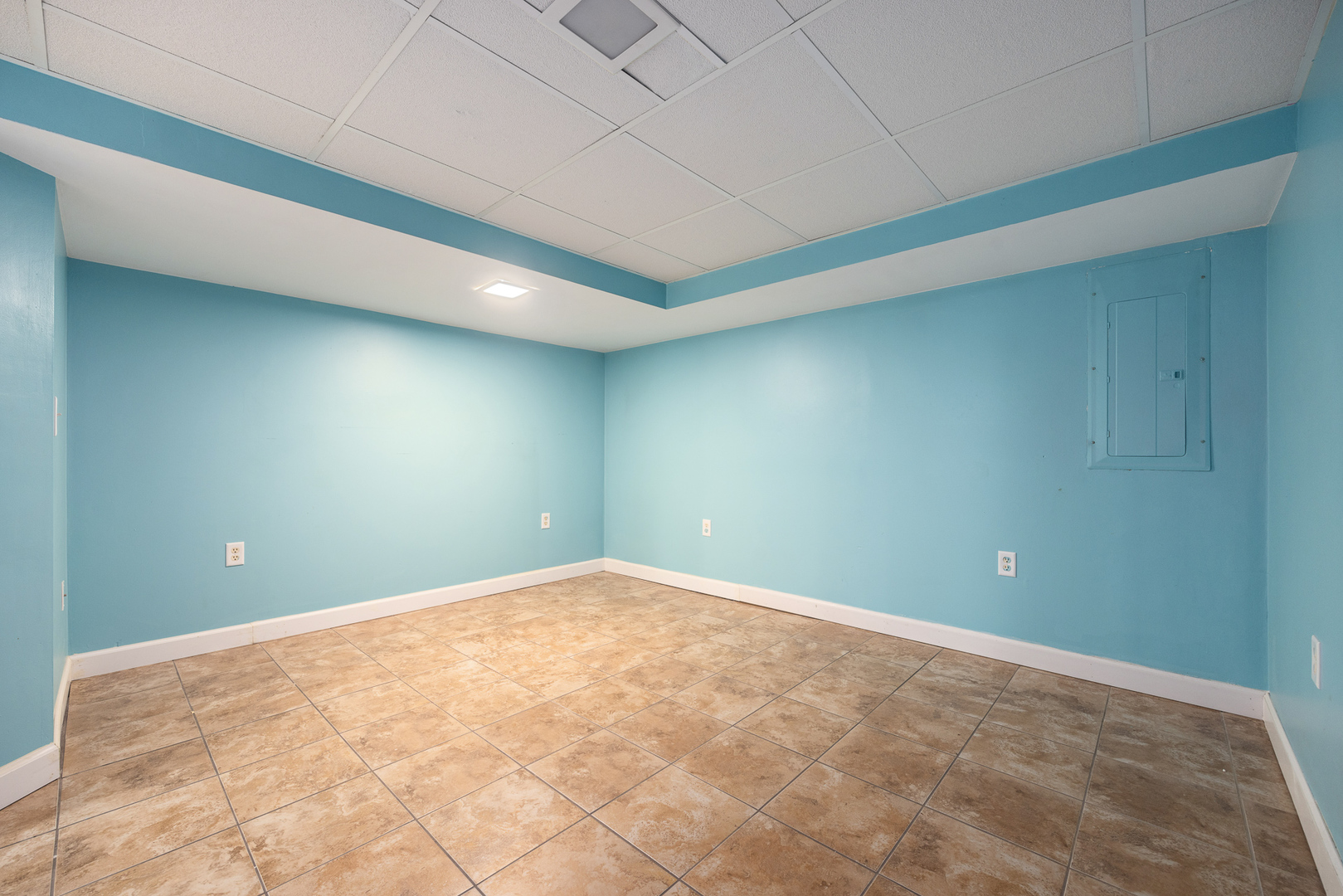 24859 Vermette Road Plainfield, IL 60585 - Photo 29 of 39 a view of an empty room