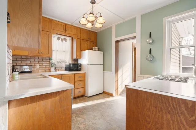 $210,000 | 618 4th Avenue Southeast, Waseca, MN 56093