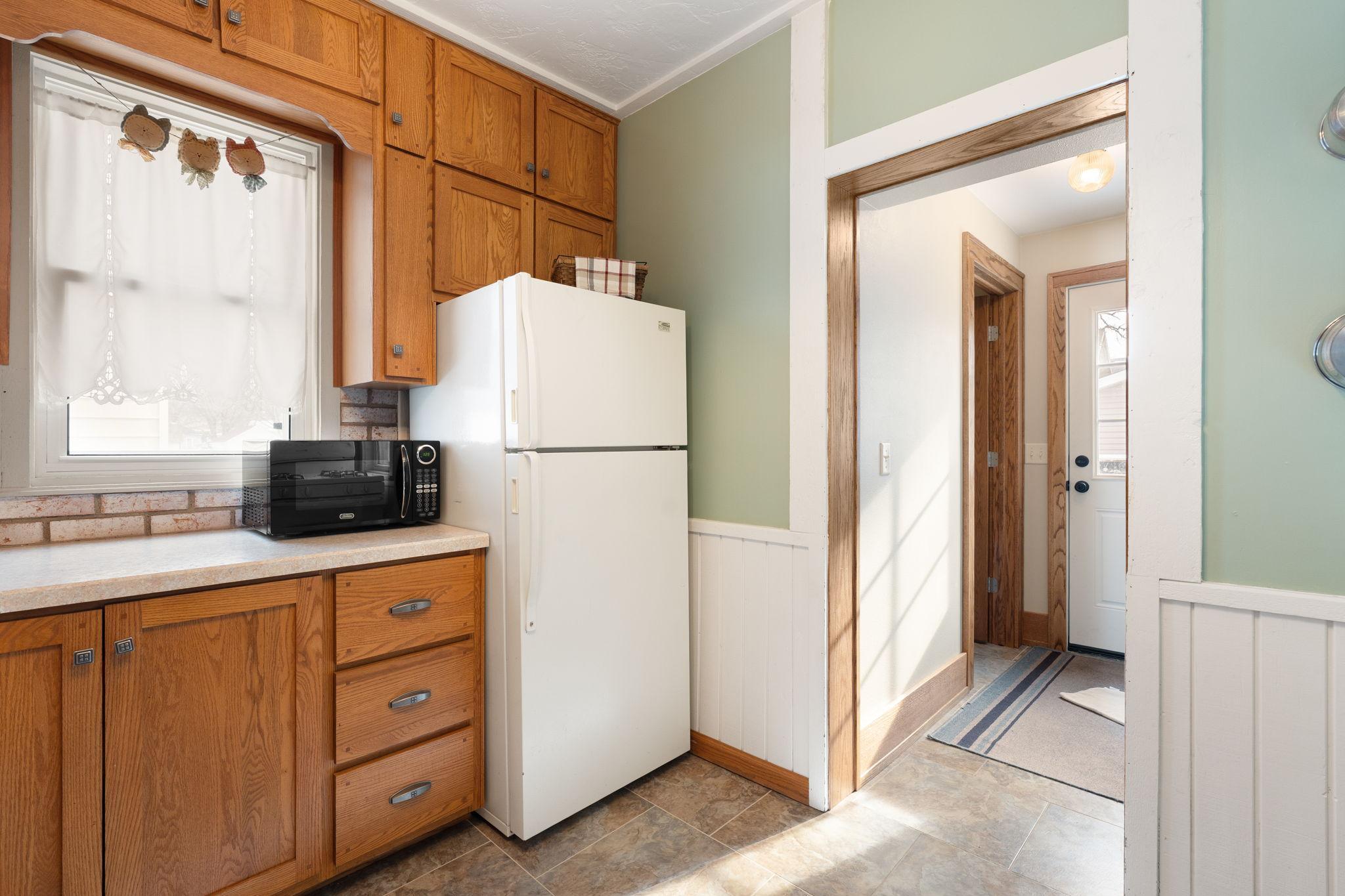 618 4th Avenue Southeast Waseca, MN 56093 - Photo 16 of 35