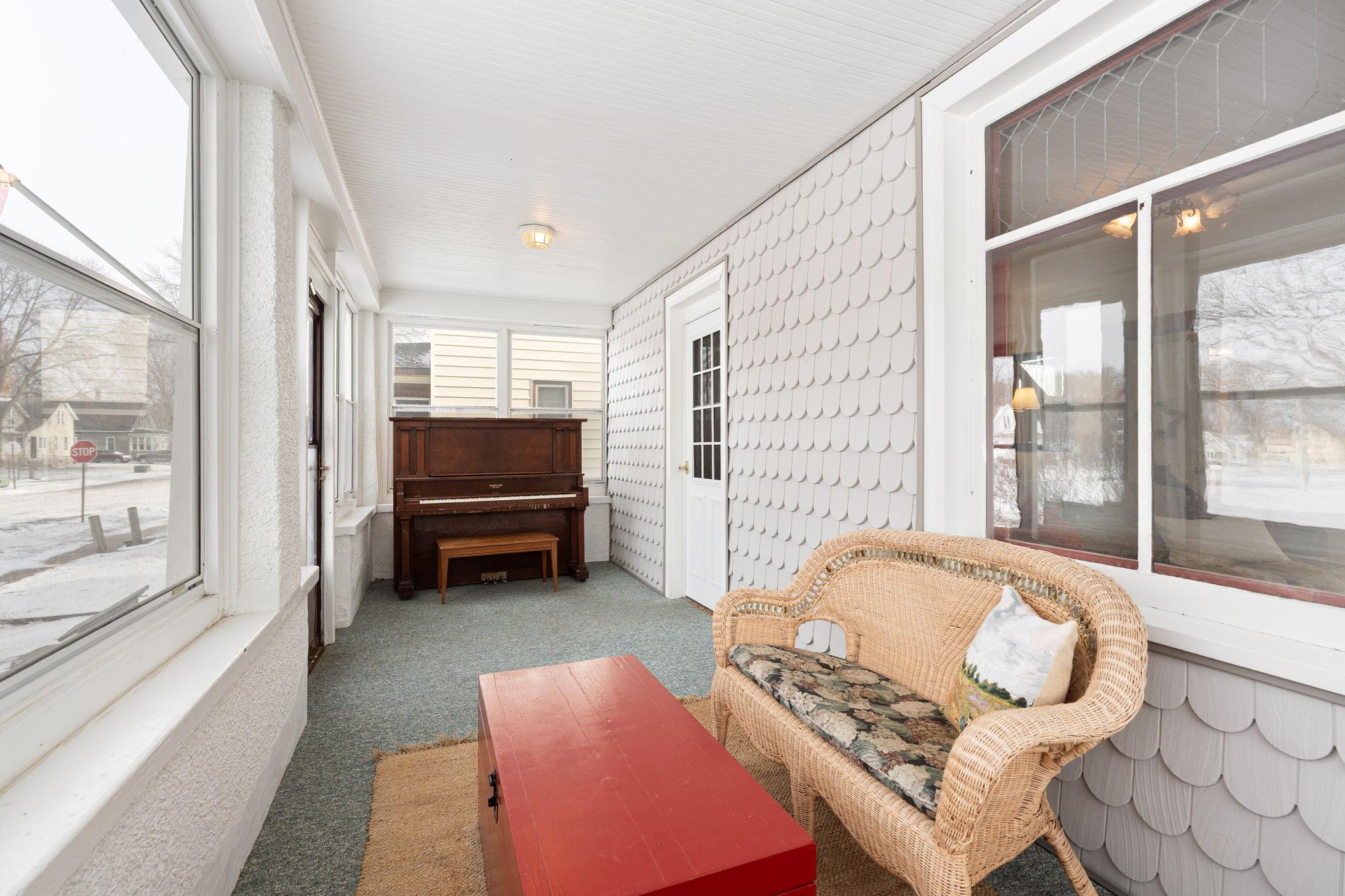 618 4th Avenue Southeast Waseca, MN 56093 - Photo 3 of 35