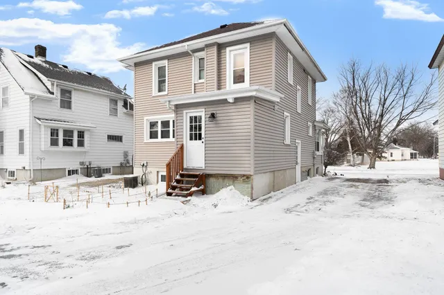 $210,000 | 618 4th Avenue Southeast, Waseca, MN 56093