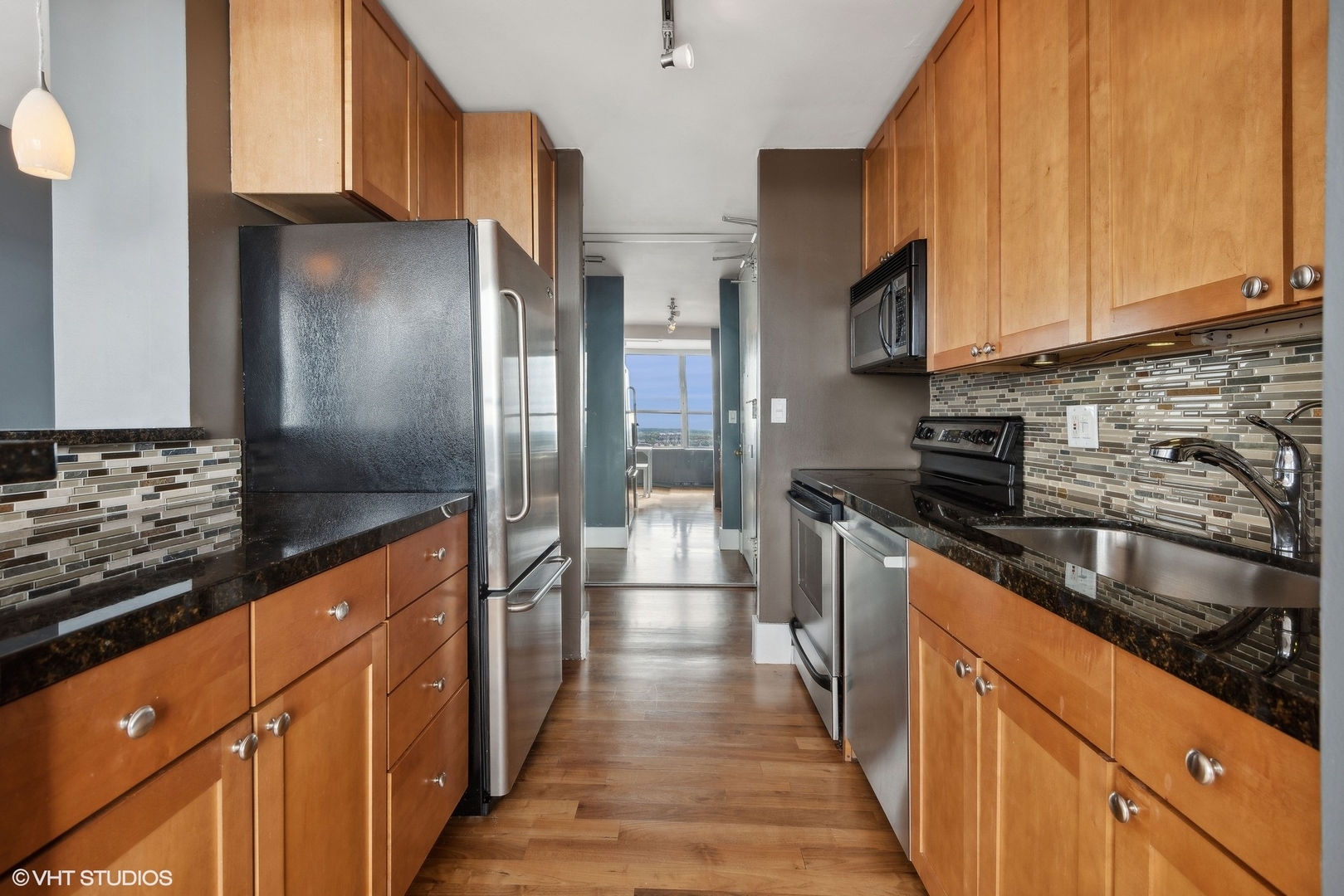 655 West Irving Park Road, Unit 3816 Chicago, IL 60613 - Photo 6 of 17 Gallery Image 6