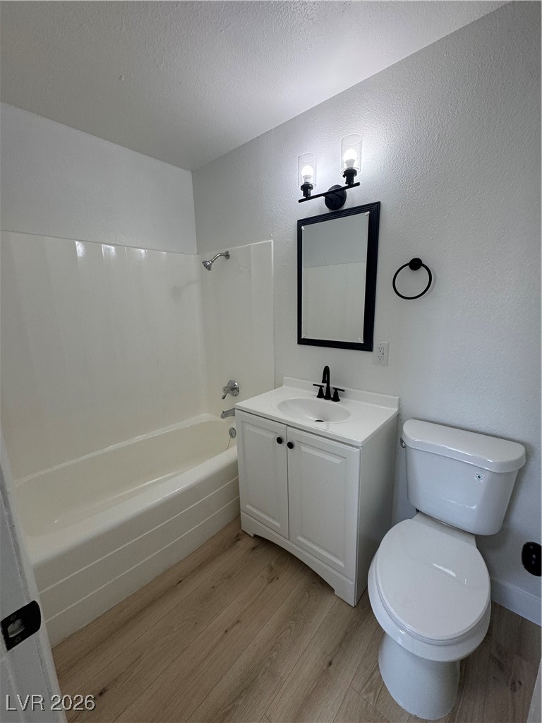 4020 Pamela Way Las Vegas, NV 89115 - Photo 25 of 38 Hallway or 2nd bathroom completely remodeled.