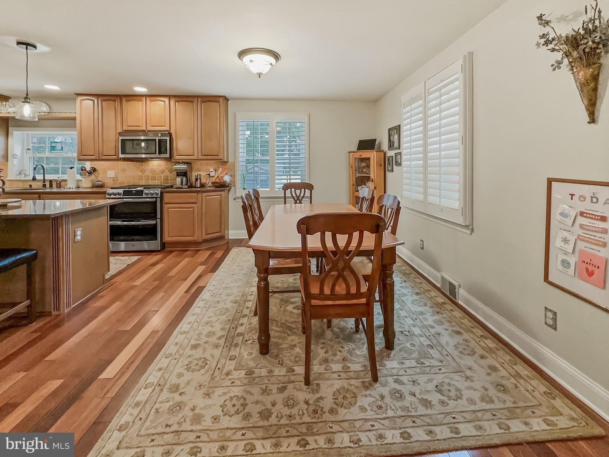 73 Rugby Place Woodbury, NJ 08096 - Photo 11 of 39 DINING ROOM