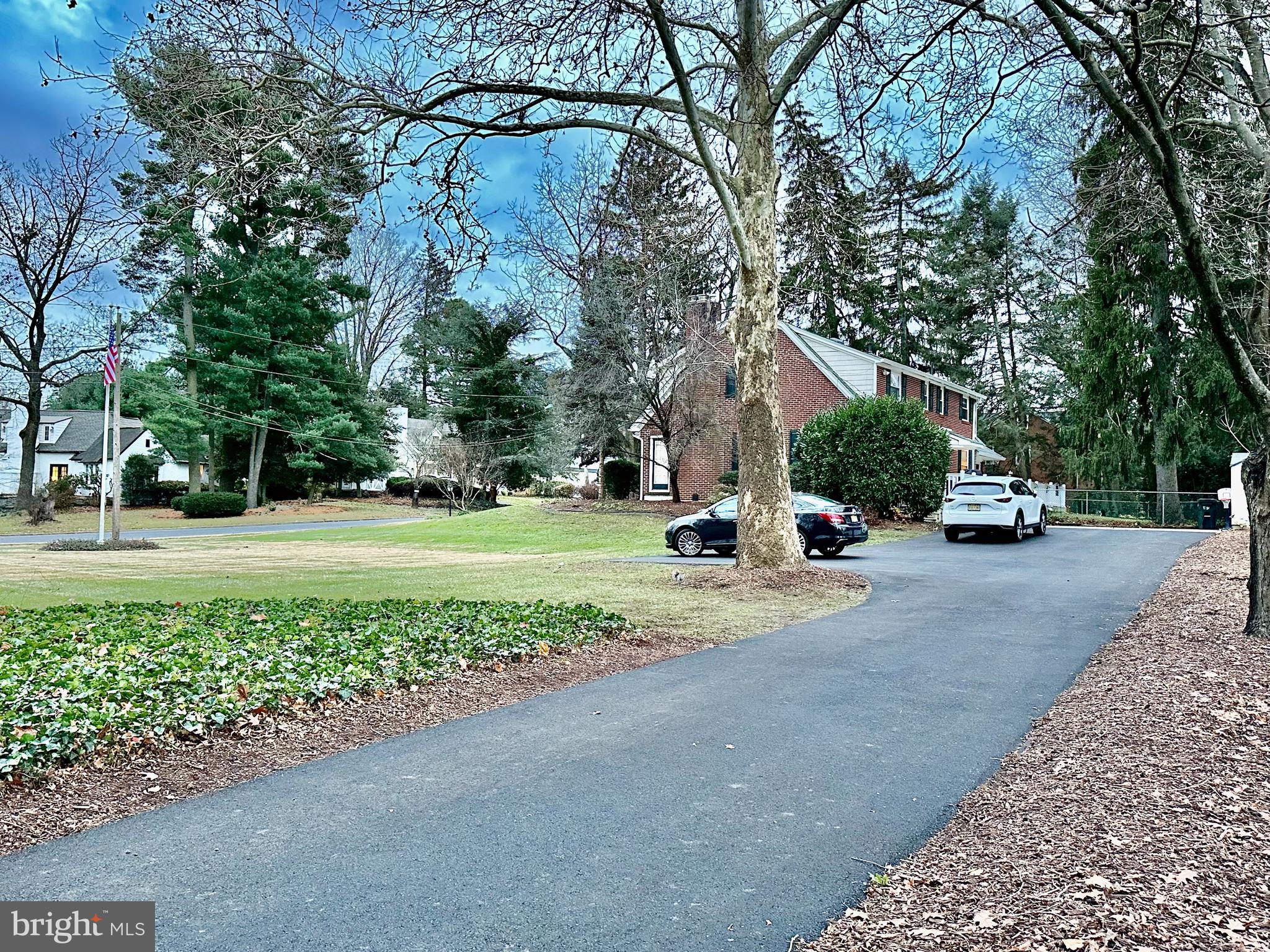 73 Rugby Place Woodbury, NJ 08096 - Photo 36 of 39 DRIVEWAY