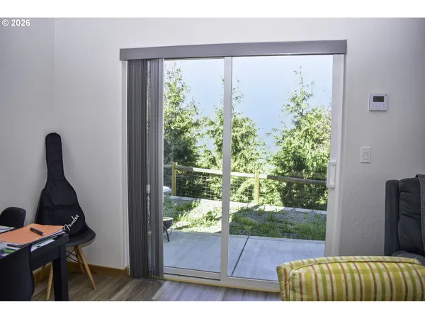 $449,500 | 310 East Rapp Road, Talent, OR 97540
