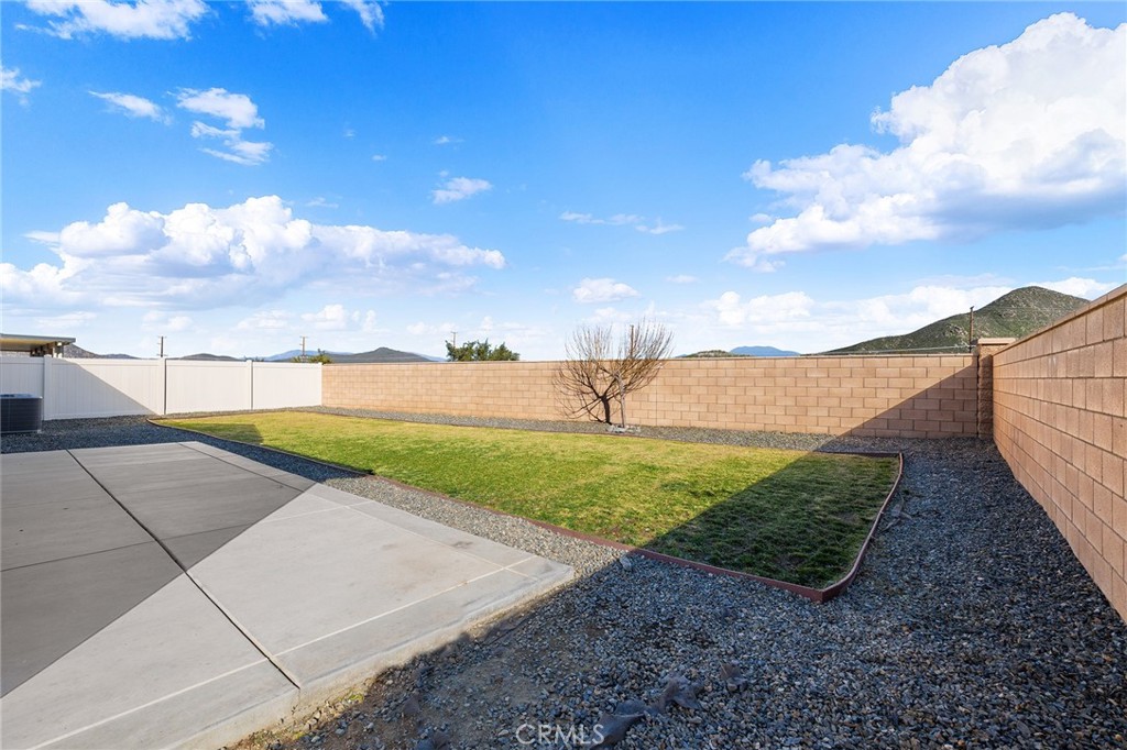 29978 Windmill Farms Road Winchester, CA 92596 - Photo 27 of 44