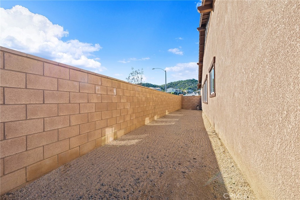 29978 Windmill Farms Road Winchester, CA 92596 - Photo 32 of 44