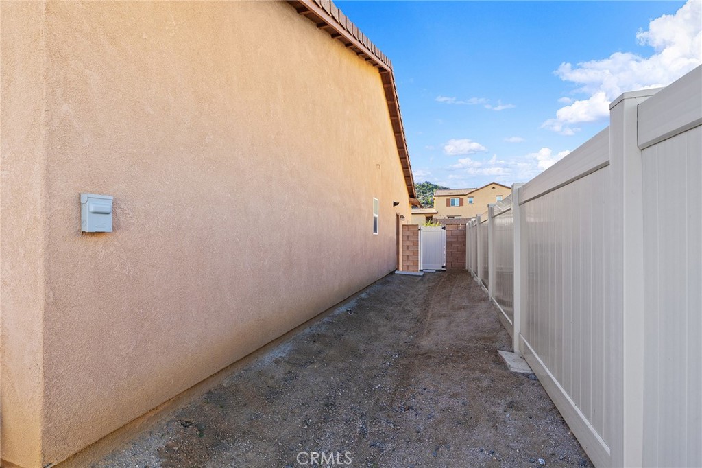 29978 Windmill Farms Road Winchester, CA 92596 - Photo 33 of 44