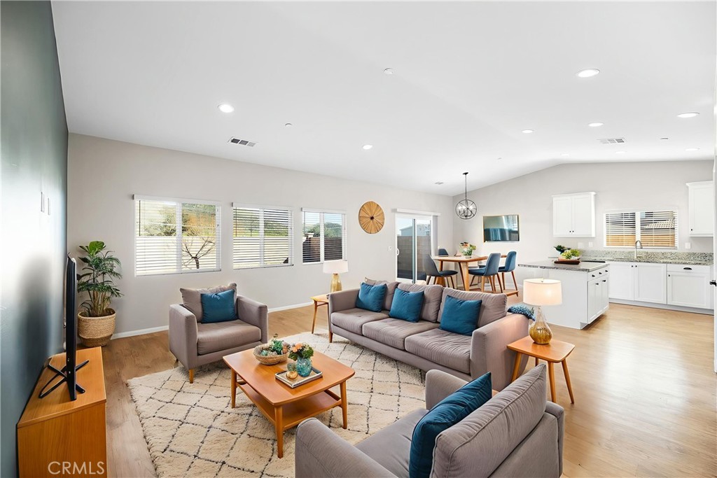 29978 Windmill Farms Road Winchester, CA 92596 - Photo 8 of 44 Virtually staged